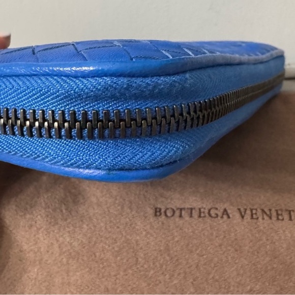 Bottega Veneta Vibrant Blue Long Zippy Wallet - Picture 5 of 11
